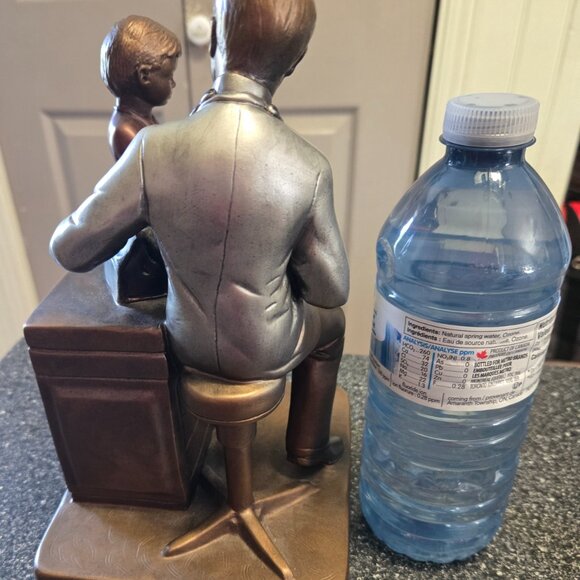 Austin Sculpture Trust Me Sculpture Signed Made in USA - Picture 6 of 8